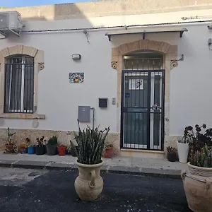 Regina Lucia Apartahotel