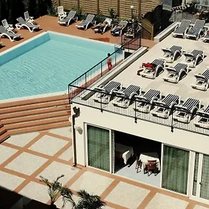 Hotel Mediterraneo ***