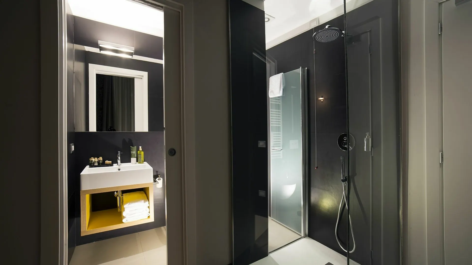 Atypical Rooms Rome 2*,  Italie